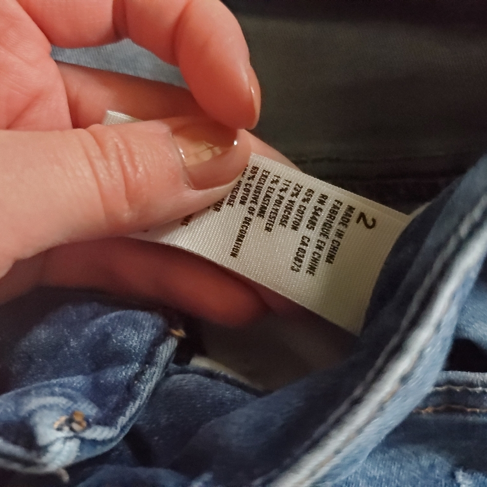 American Eagle Medium Wash Shortie Shorts - Picture 5 of 6